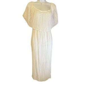 Off Shoulder Pleated Sleeveless Ruffle Hem Beach Party Maxi Dress White Size 2XL
